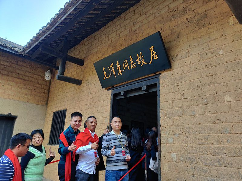 潤東方環(huán)?？照{(diào)團(tuán)隊(duì)出游
