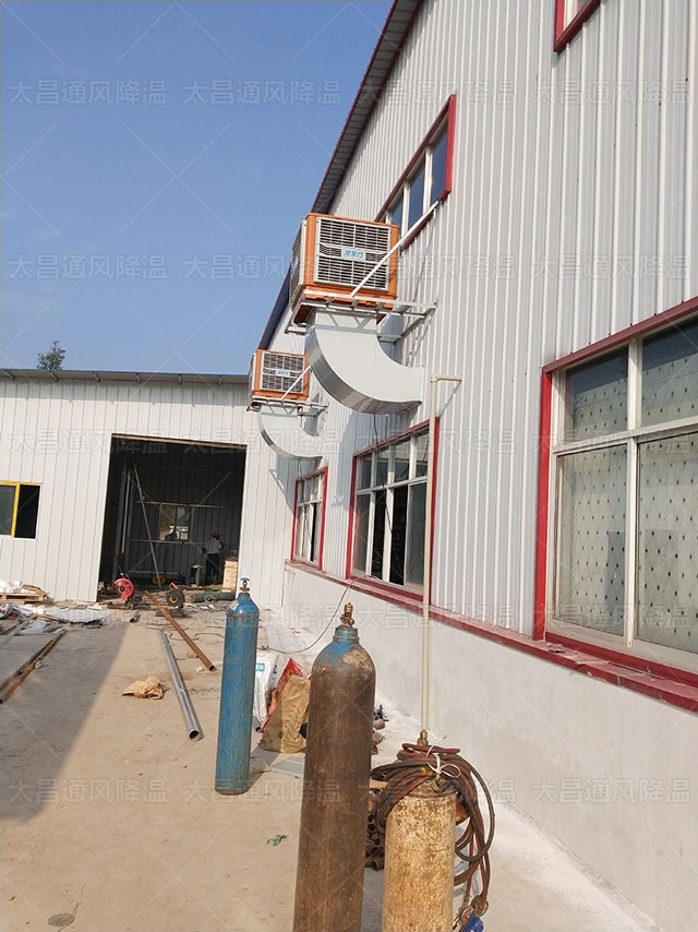 食品廠潤東方環(huán)保空調(diào).jpg